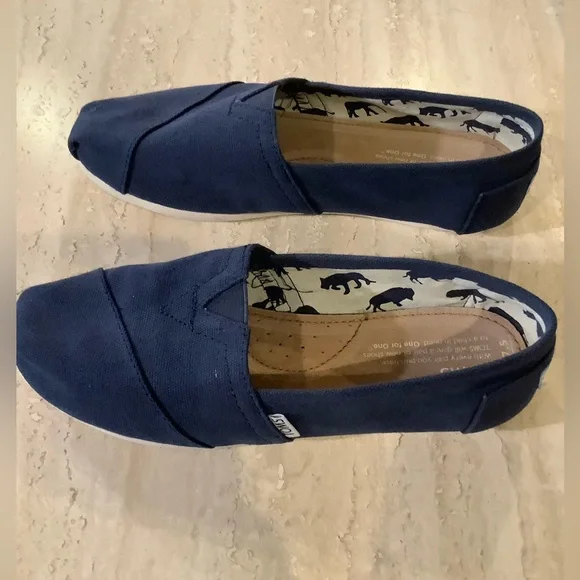 Toms Classic Navy Canvas Slip On Shoes, 7.5 - Picture 8 of 9